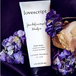 💜2/$25💜 Lovescript Body Wash
